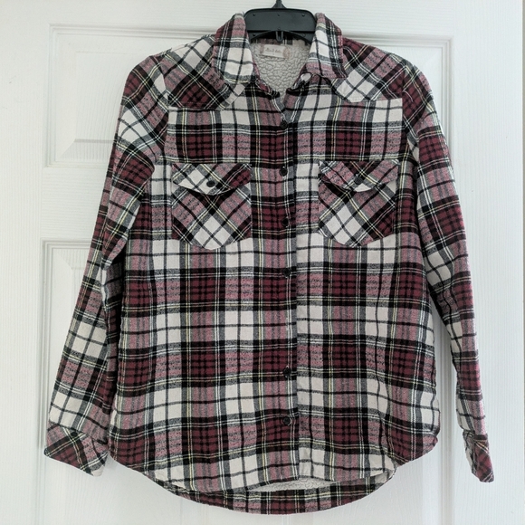 Altar'd State Jackets & Blazers - Altar'd State Plaid Sherpa Lined Long Sleeve Button Up Flannel Jacket Small